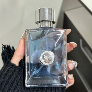 Recommended cigarettes for women: long-lasting, niche cigarettes. transparent sky blue